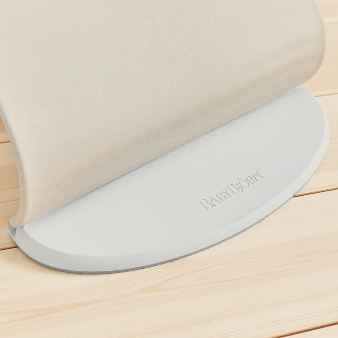 BabyBjörn Bouncer Bliss, Light Beige, 3D Jersey | 2-in-1 Adjustable Baby Bouncer Seat and Toddler Chair, Newborn to Toddler (8-29 lbs), 4 Positions, Lightweight & Portable