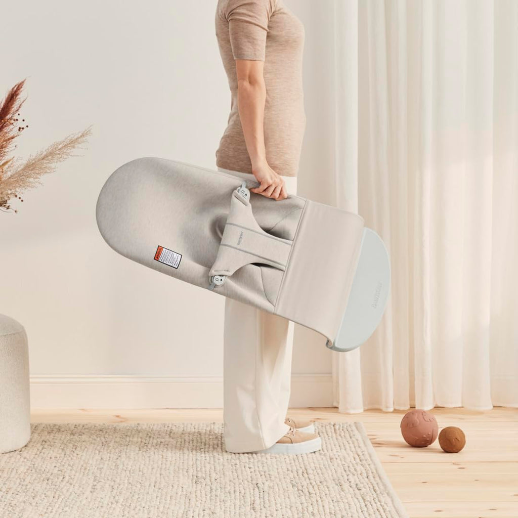 BabyBjörn Bouncer Bliss, Light Beige, 3D Jersey | 2-in-1 Adjustable Baby Bouncer Seat and Toddler Chair, Newborn to Toddler (8-29 lbs), 4 Positions, Lightweight & Portable