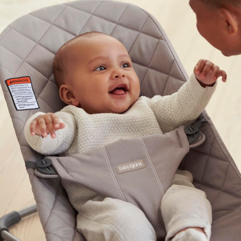 BabyBjörn Bouncer Bliss, Sand Gray, Woven, Classic Quilt | 2-in-1 Adjustable Baby Bouncer Seat and Toddler Chair, Newborn to Toddler (8-29 lbs), 4 Positions, Lightweight & Portable