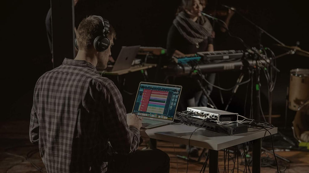 Tascam SERIES 208i 20 IN/8 OUT USB Audio Interface with MIDI, DAW Recording Software for Songwriting, Podcasting, Recording