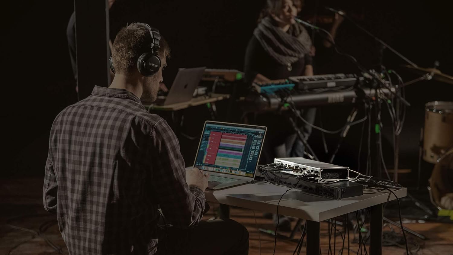 Tascam SERIES 208i 20 IN/8 OUT USB Audio Interface with MIDI, DAW Recording Software for Songwriting, Podcasting, Recording