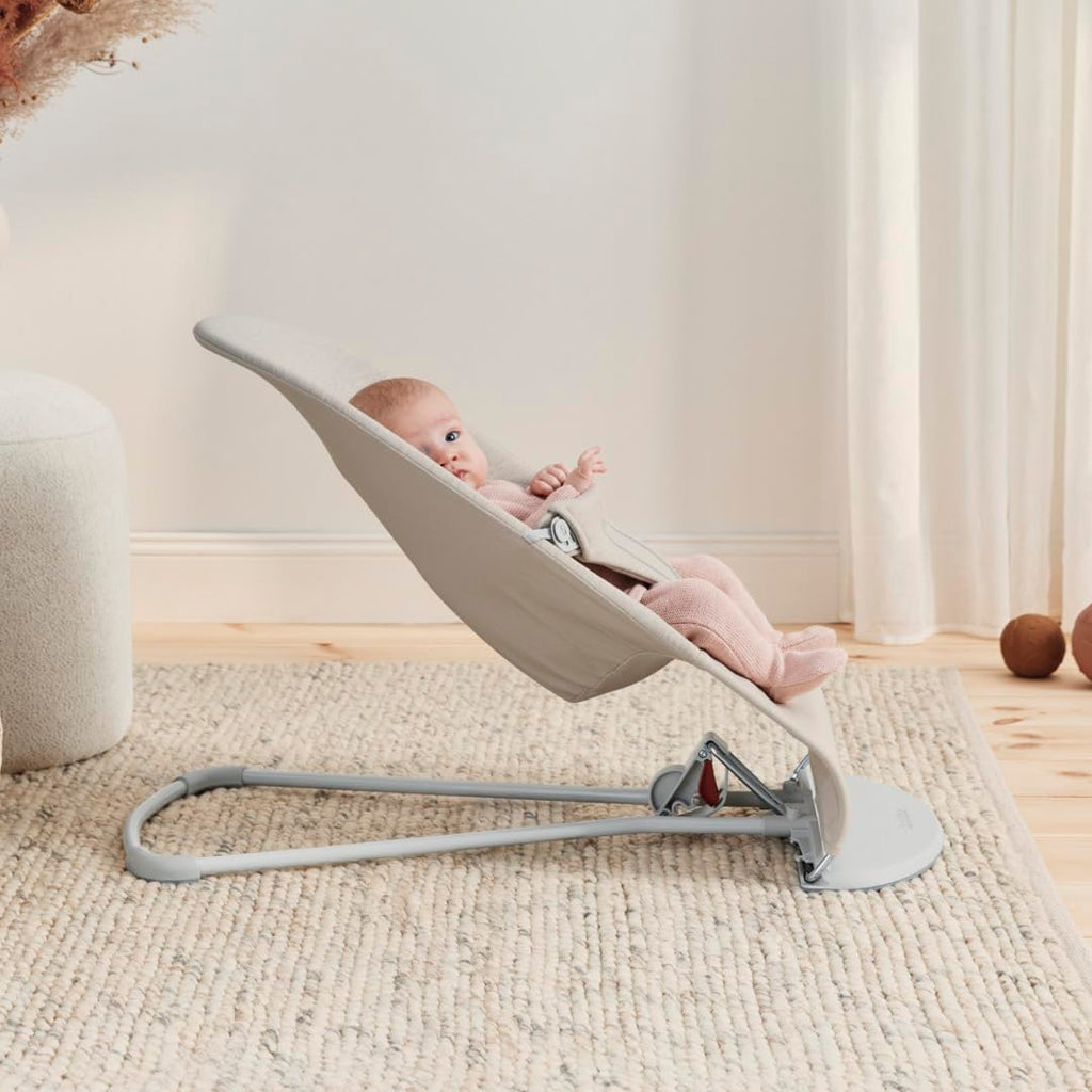 BabyBjörn Bouncer Bliss, Light Beige, 3D Jersey | 2-in-1 Adjustable Baby Bouncer Seat and Toddler Chair, Newborn to Toddler (8-29 lbs), 4 Positions, Lightweight & Portable