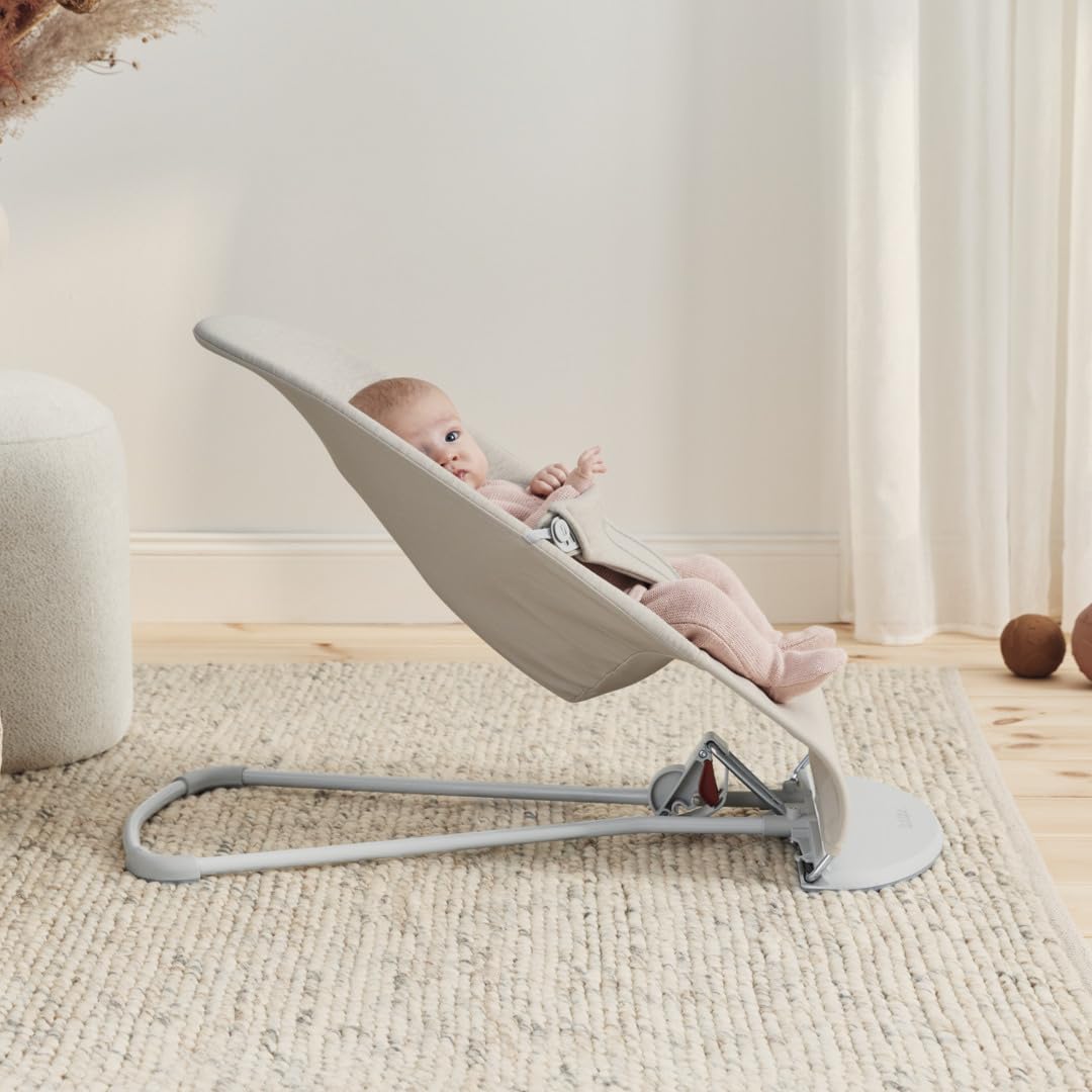 BabyBjörn Bouncer Bliss, Light Beige, 3D Jersey | 2-in-1 Adjustable Baby Bouncer Seat and Toddler Chair, Newborn to Toddler (8-29 lbs), 4 Positions, Lightweight & Portable