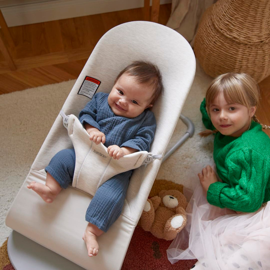 BabyBjörn Bouncer Bliss, Light Beige, 3D Jersey | 2-in-1 Adjustable Baby Bouncer Seat and Toddler Chair, Newborn to Toddler (8-29 lbs), 4 Positions, Lightweight & Portable