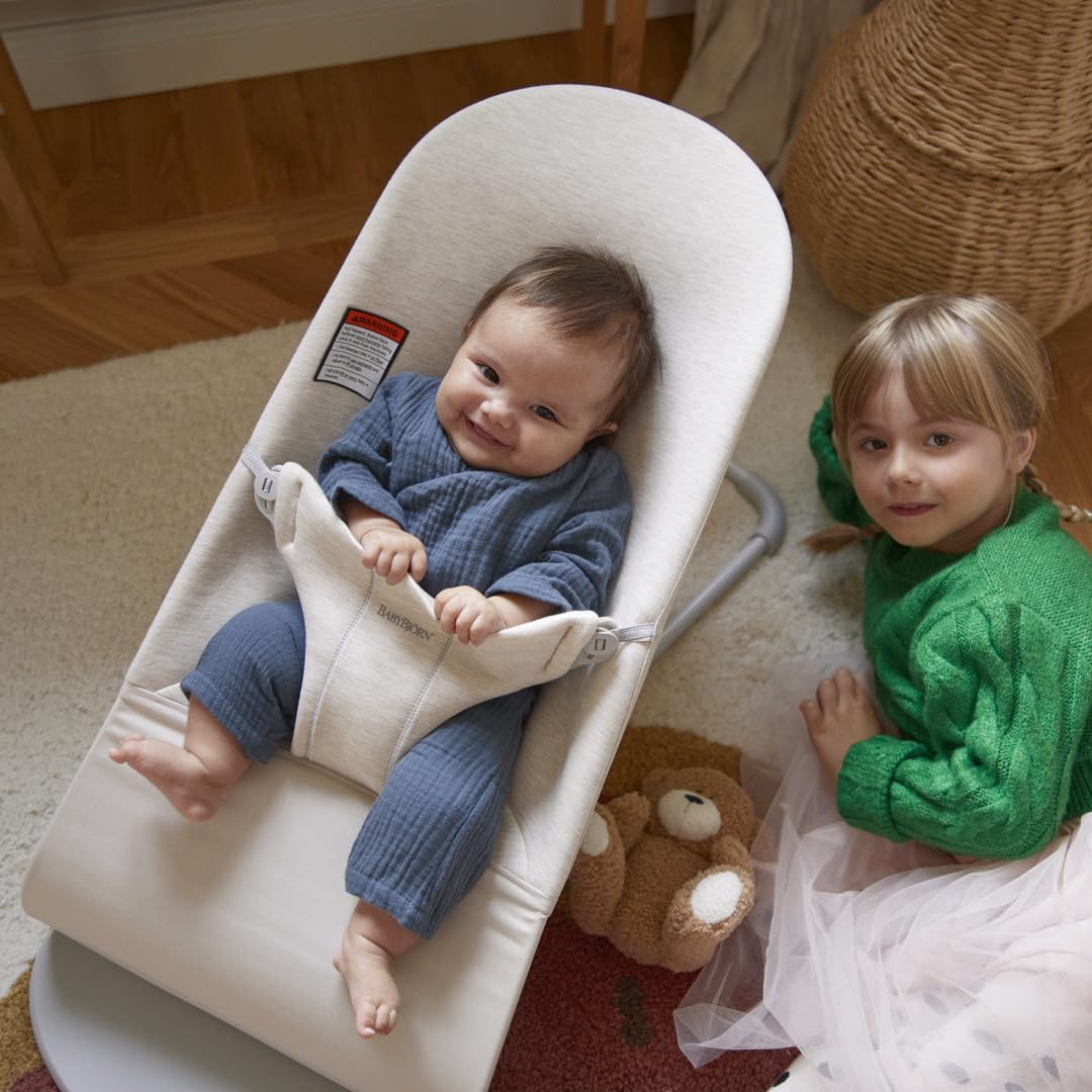 BabyBjörn Bouncer Bliss, Light Beige, 3D Jersey | 2-in-1 Adjustable Baby Bouncer Seat and Toddler Chair, Newborn to Toddler (8-29 lbs), 4 Positions, Lightweight & Portable