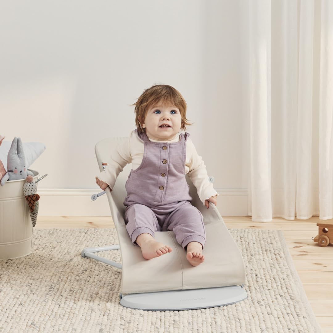 BabyBjörn Bouncer Bliss, Light Beige, 3D Jersey | 2-in-1 Adjustable Baby Bouncer Seat and Toddler Chair, Newborn to Toddler (8-29 lbs), 4 Positions, Lightweight & Portable