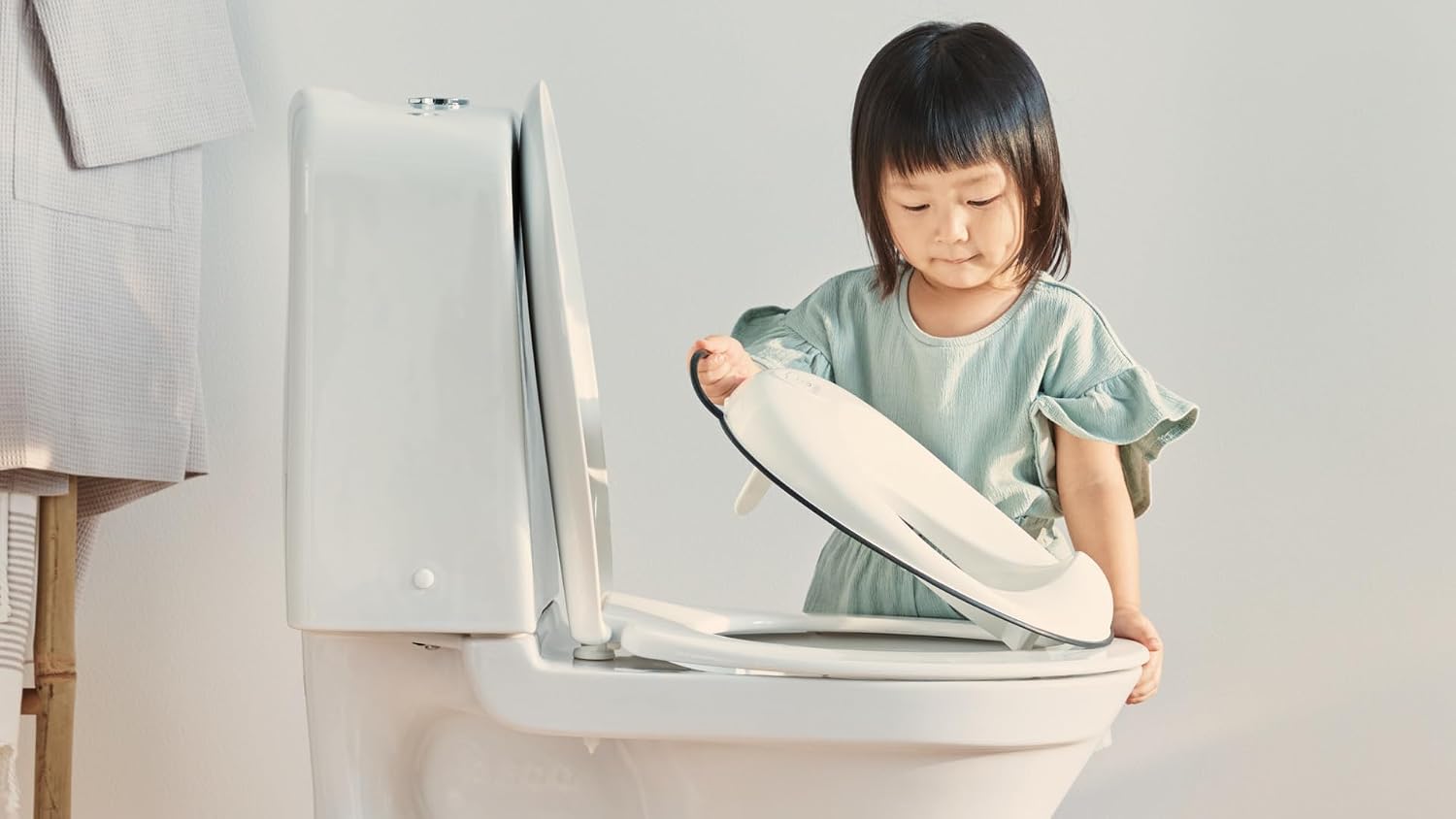 BABYBJORN Toilet Trainer - White/Black, 11.5x14x3.5 Inch (Pack of 6)