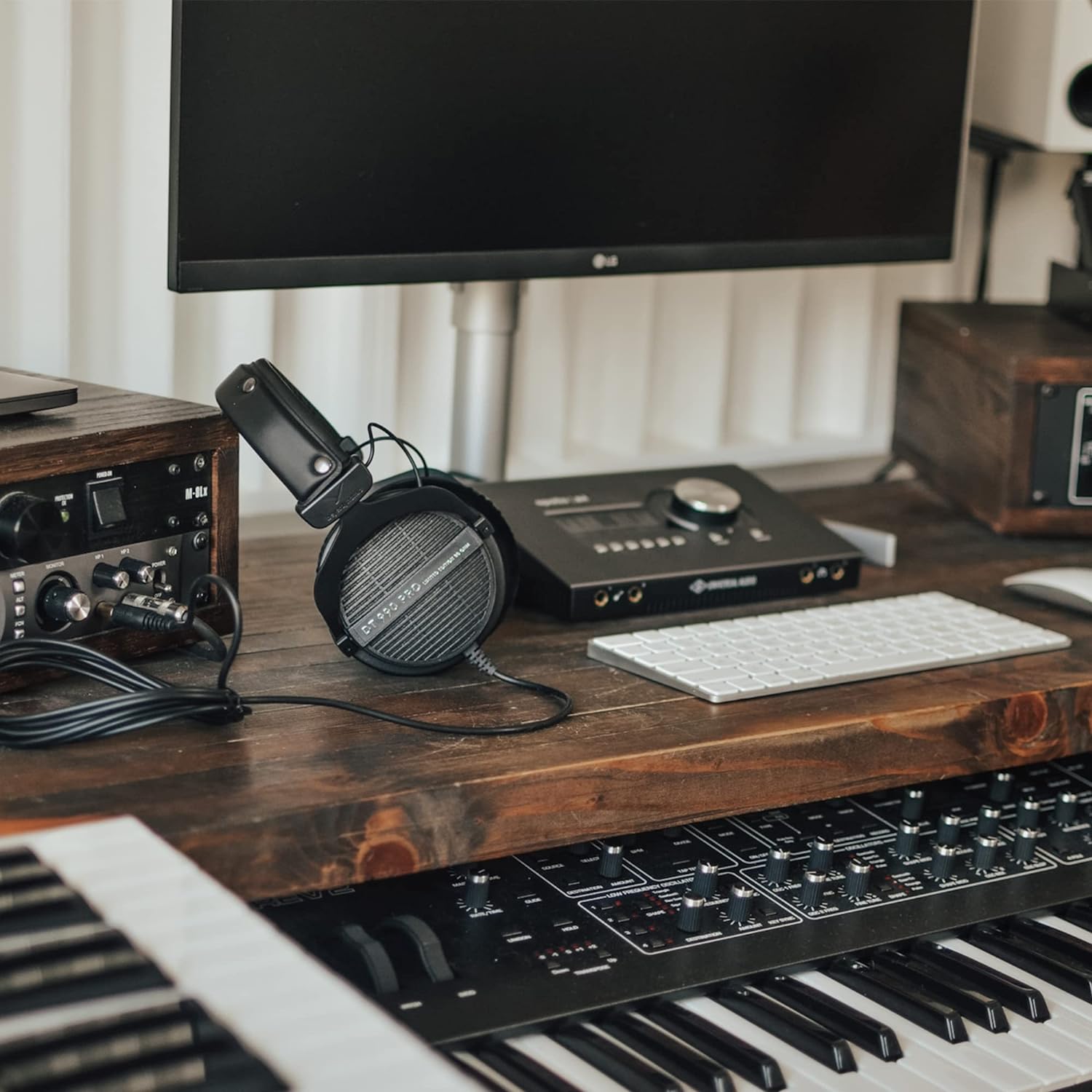 beyerdynamic DT 990 PRO, 80 Ohm, Open Back, Over Ear, Wired Professional Studio Headphones, Gaming, Podcast, Audiophile, Mixing, 3m Straight Cable, Black with Limited Edition Black Velour Ear Pads