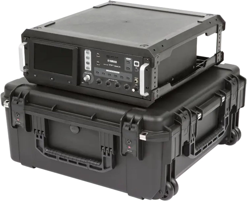 SKB iSeries 3U Fly Rack, Waterproof Polypropylene Hard Case with Durable Latches for Travel and Storage, Ideal for Musicians, 20 Inch, Black