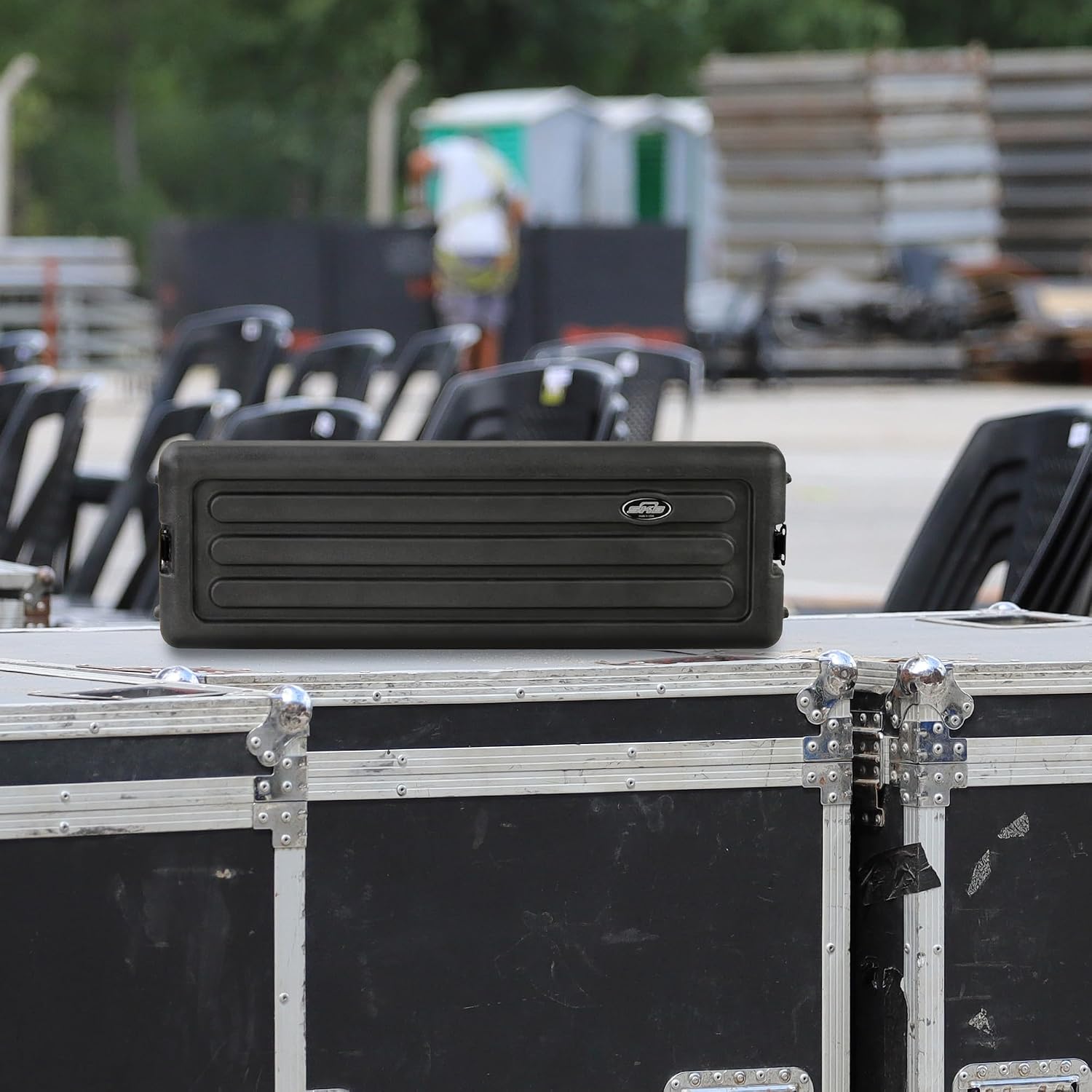 SKB Shallow Rack 3U - Roto-Molded for Durability & Impact Resistance, Waterproof & Stackable Design, with Twist Latches & Rubber Feet - Ideal for Secure Equipment Storage & Transport, Black