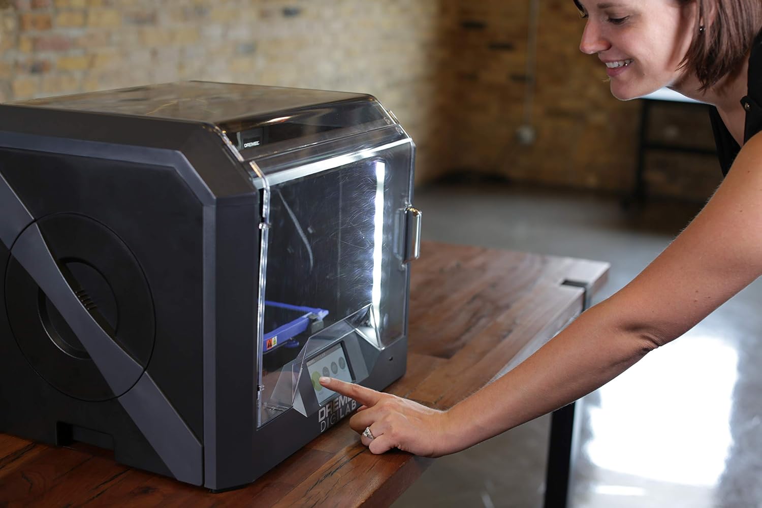 Dremel - 3D45-EDU DigiLab 3D45 Award Winning 3D Printer w/extra supplies, 30 Lesson plans, PC & MAC OS, Chromebook, iPad Compatible, Built-in HD Camera, Heated Build Plate