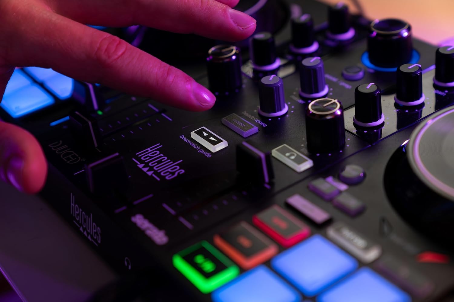 Hercules DJControl Inpulse 200 MK3 – Ideal DJ Controller to Start DJing – Software and Tutorials Included – Spotify and Apple Music streaming with Serato DJ Lite