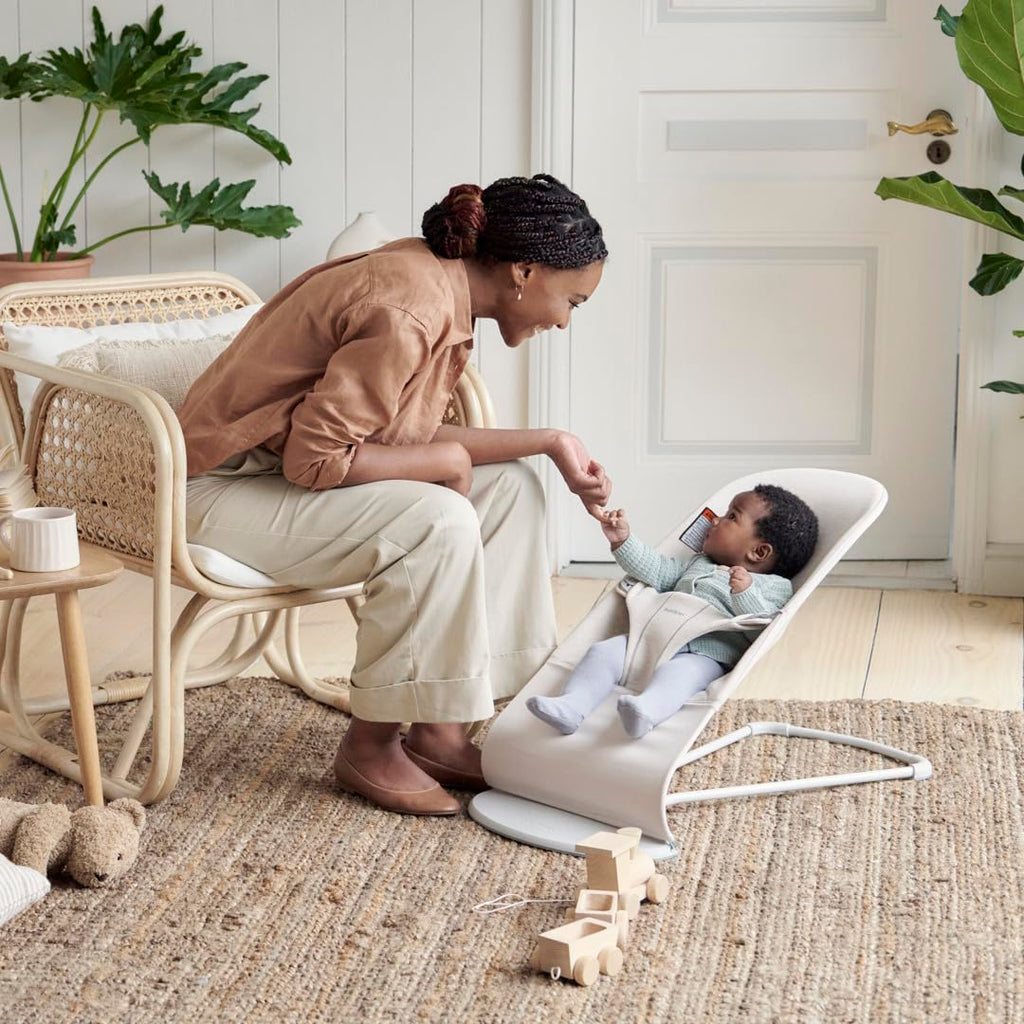 BabyBjörn Bouncer Bliss, Light Beige, 3D Jersey | 2-in-1 Adjustable Baby Bouncer Seat and Toddler Chair, Newborn to Toddler (8-29 lbs), 4 Positions, Lightweight & Portable