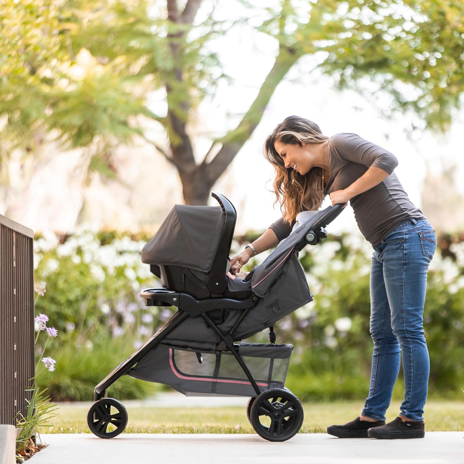 Baby Trend EZ Ride Travel System with EZ-Lift™ Infant Car Seat, Dash Pink