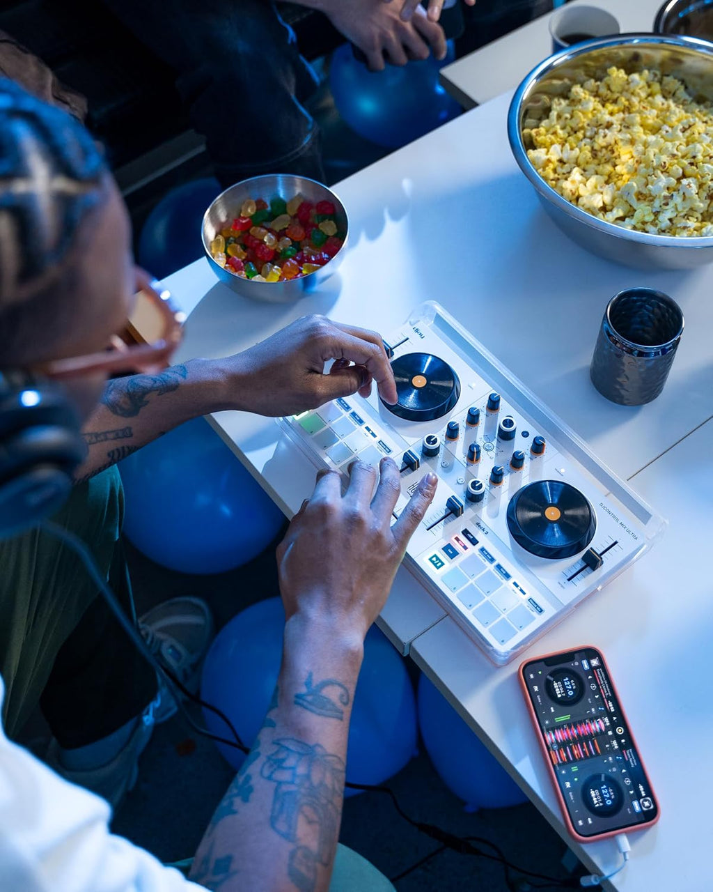 Hercules DJControl Mix Ultra – Mobile DJ Controller for Smartphones (iOS/Android)