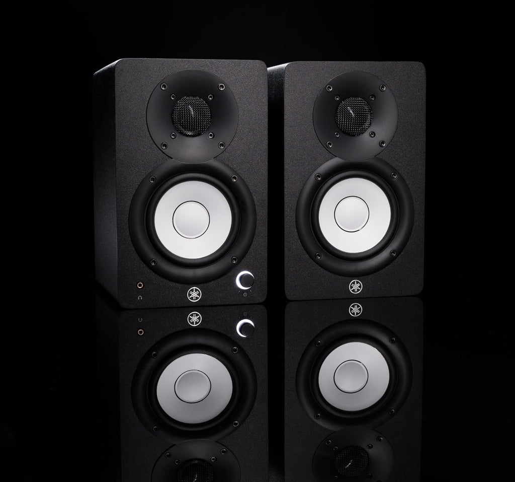 Yamaha HS4 Powered Studio Monitor in Black, Pair (HS4 B)