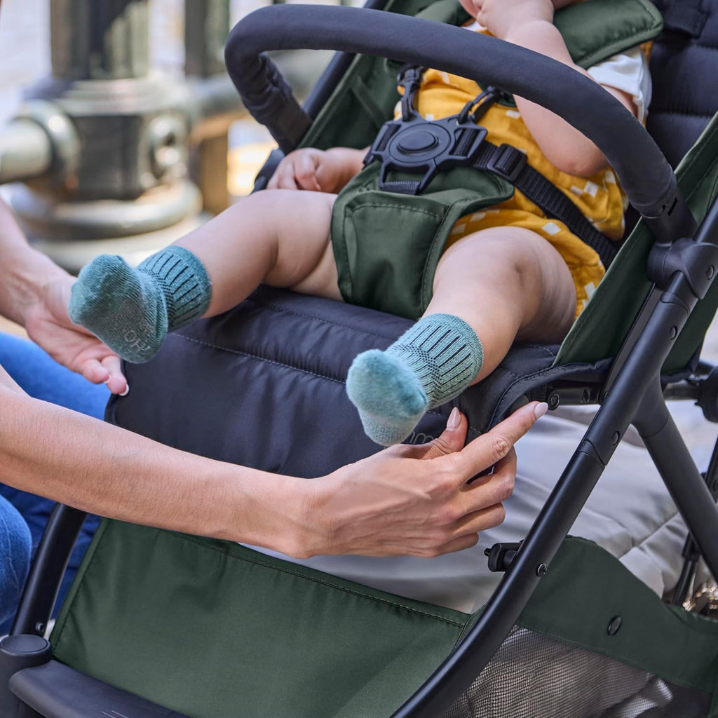 Ingenuity Ingenuity 3Dquickclose CS+ Compact Fold Stroller – Lightweight Stroller with Oversized Canopy, Extra-Large Storage and Compact Fold, Forest