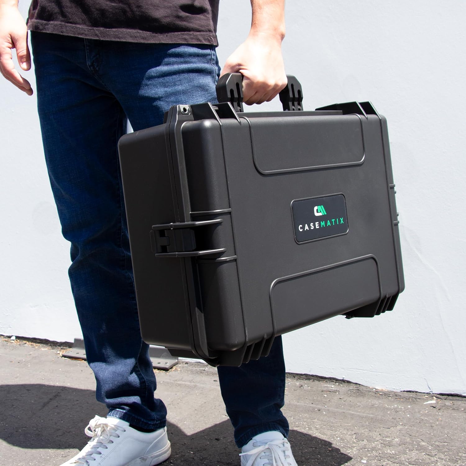 CASEMATIX Mixer Carry Case Compatible with Yamaha MG12XU 12 Channel Mixing Console and More - IPX7 Waterproof Hard Shell Sound Board Carrier with Foam Fits Mixers up to 17' x 12.1' x 5' and Cables