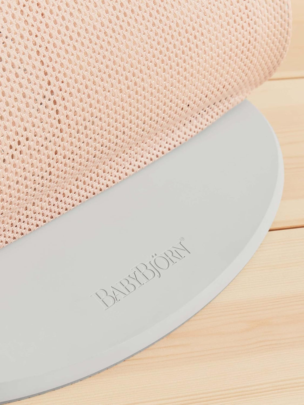 BabyBjörn Bouncer Balance Soft, Light Grey Frame, Mesh, Pearly Pink/White, 2-in-1 Adjustable Baby Bouncer Seat and Toddler Chair, Newborn to Toddler (8-29 lbs), 4 Positions, Lightweight & Portable