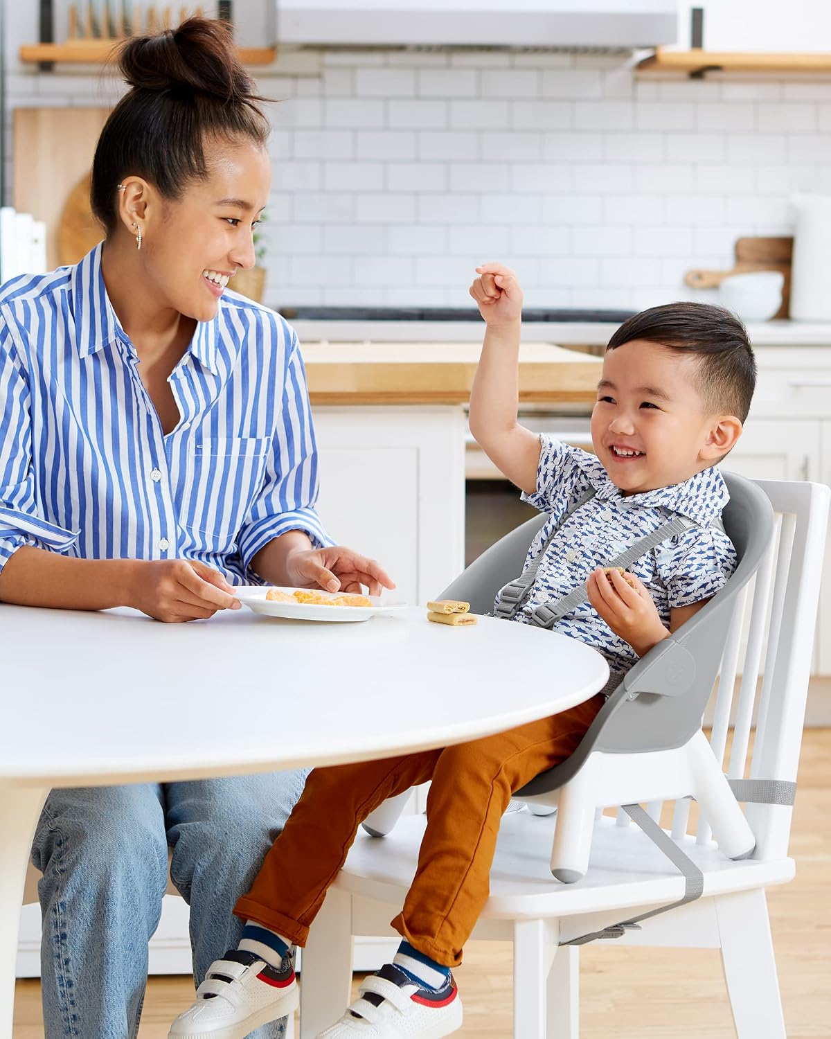 Skip Hop Baby High Chair 4 in 1 Convertible High Chair, EON, Grey/White