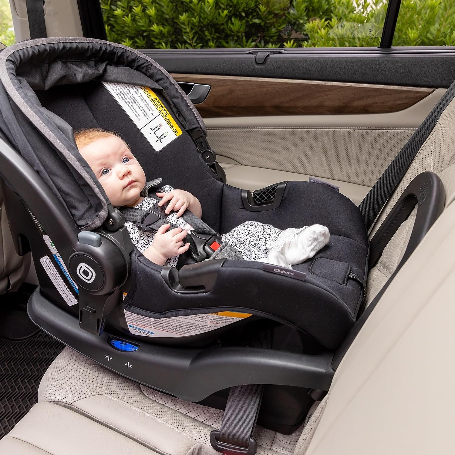 Diono LiteClik 30 R SafePlus Infant Car Seat and Base, Rear-Facing for Infants 4-30lbs, SafePlus Engineering, with Infant Insert, UPF 50+ Sunshade (Black)
