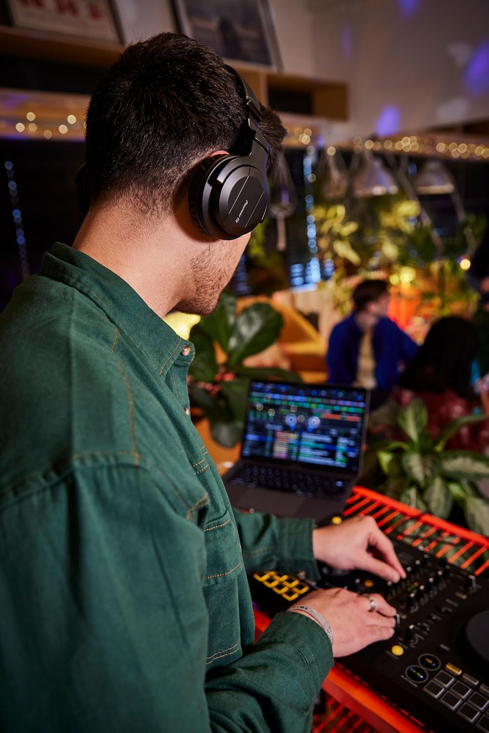 Pioneer DJ DDJ-FLX4 2-deck Rekordbox and Serato DJ Controller - Graphite