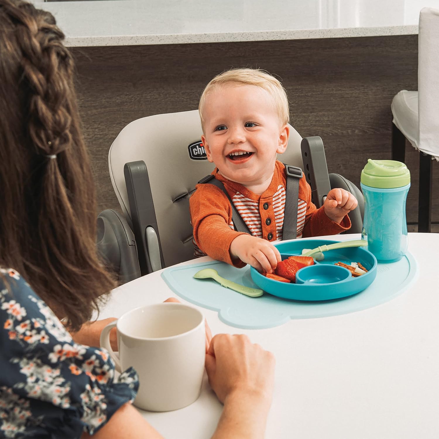 Chicco Polly Space-Saving Foldable High Chair with Easy-Clean Seat Pad, High Chair for Babies and Toddlers with Multi-Position Recline and Height Adjustment, for Children up to 40 lbs., Black/Black