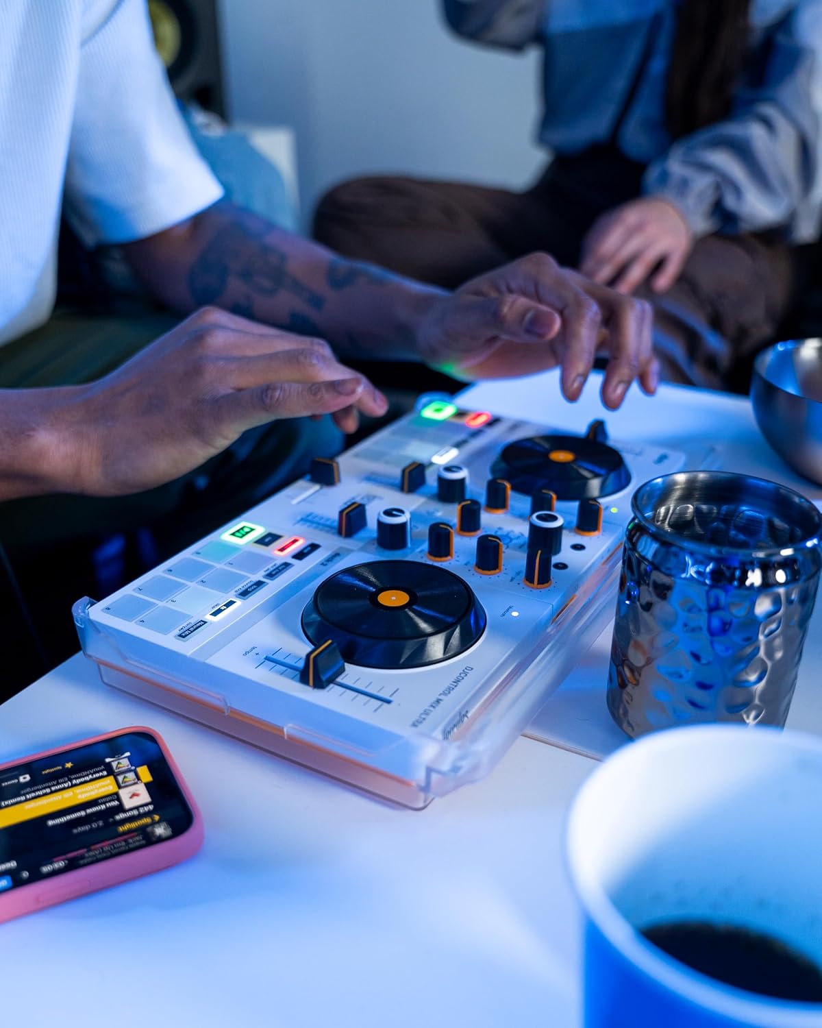 Hercules DJControl Mix Ultra – Mobile DJ Controller for Smartphones (iOS/Android)
