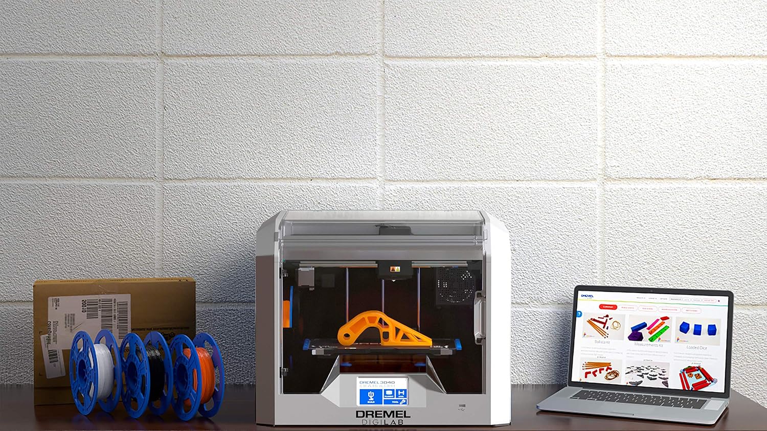 Dremel - 3D40-FLX-01 DigiLab 3D40 Flex 3D Printer with Filament, Flexible Build Plate, Fully Enclosed Housing, Automated 9-Point Leveling, PC & MAC OS, Chromebook, iPad Compatible, Network-Friendly